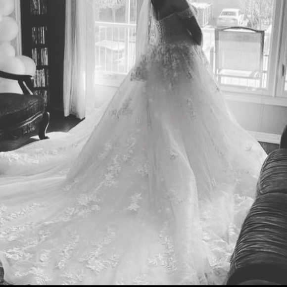 Wedding Gown - Picture 4 of 4